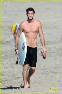 chris-liam-hemsworth-shirtless-surfing-duo-38