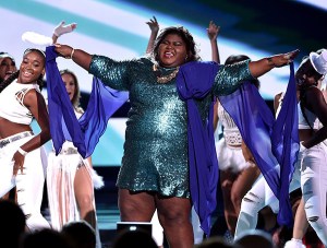 gabby-sidiby-teen-choice-awards-2015