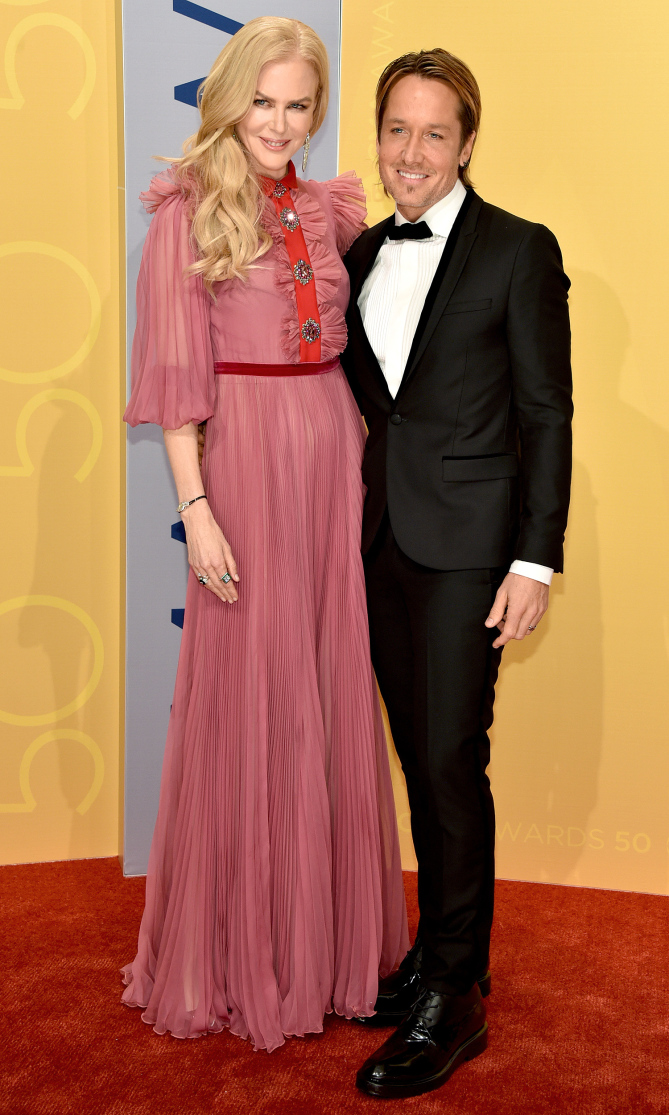 The 50th Annual CMA Awards - Arrivals